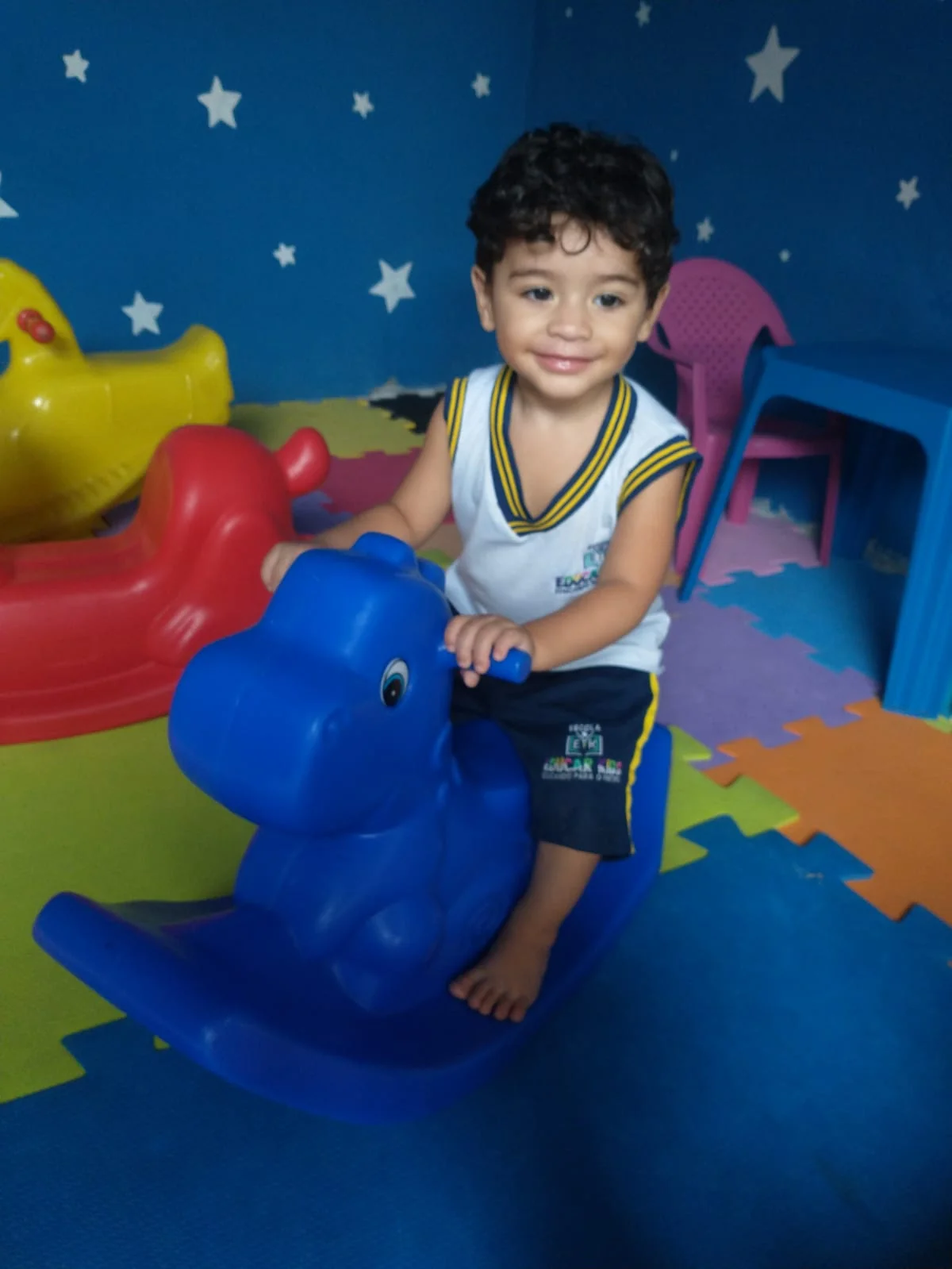 Um momento de brincadeira na Educar Kids